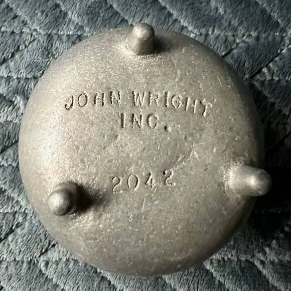John Wright Miniature Kettle Cauldron Pot #2042 Rare - Picture 2 of 3